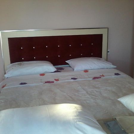 Apartment Adi Sarande Luaran gambar